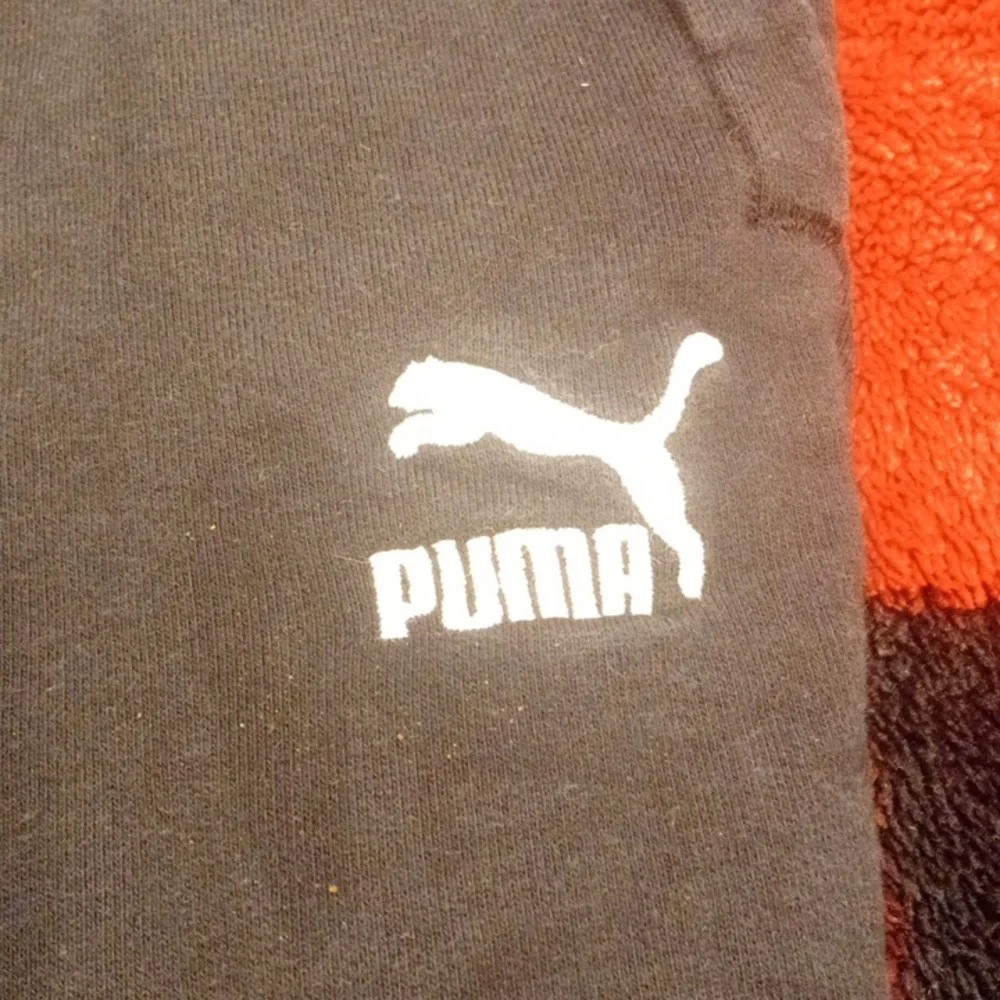Puma Joggers (S) - Picture 2 of 4